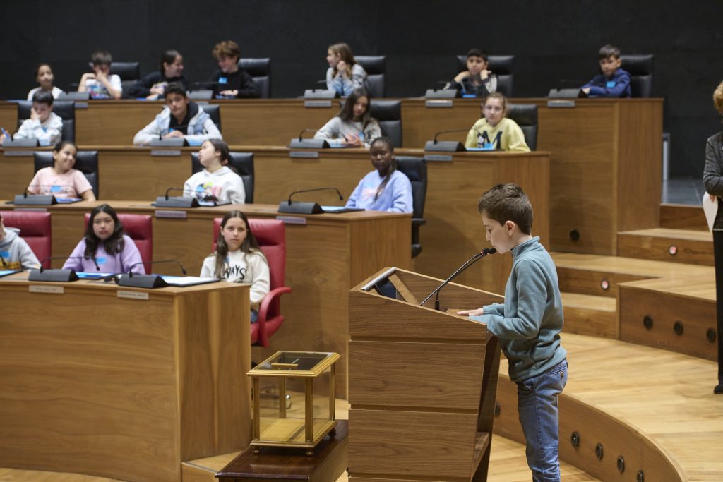 Pleno de Aldeas Infantiles SOS Navarra