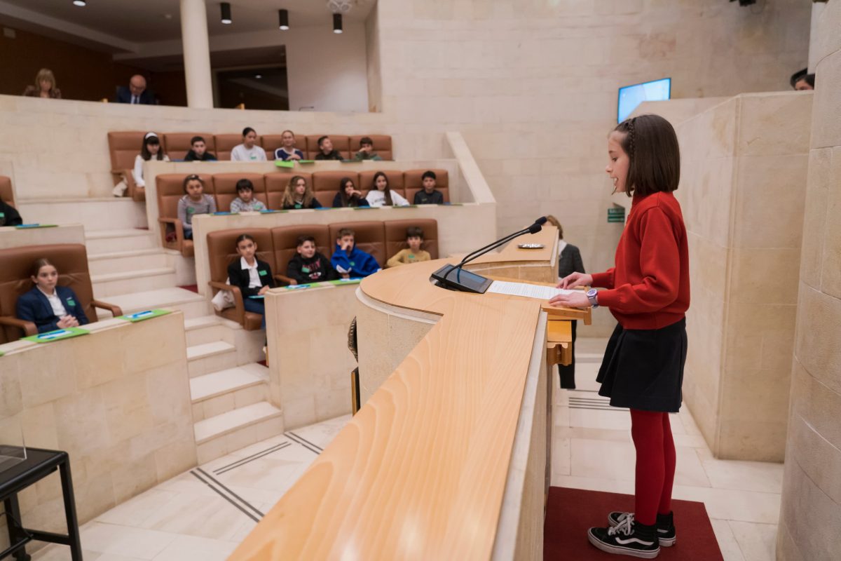 diputados-por-un-dia-cantabria-2024