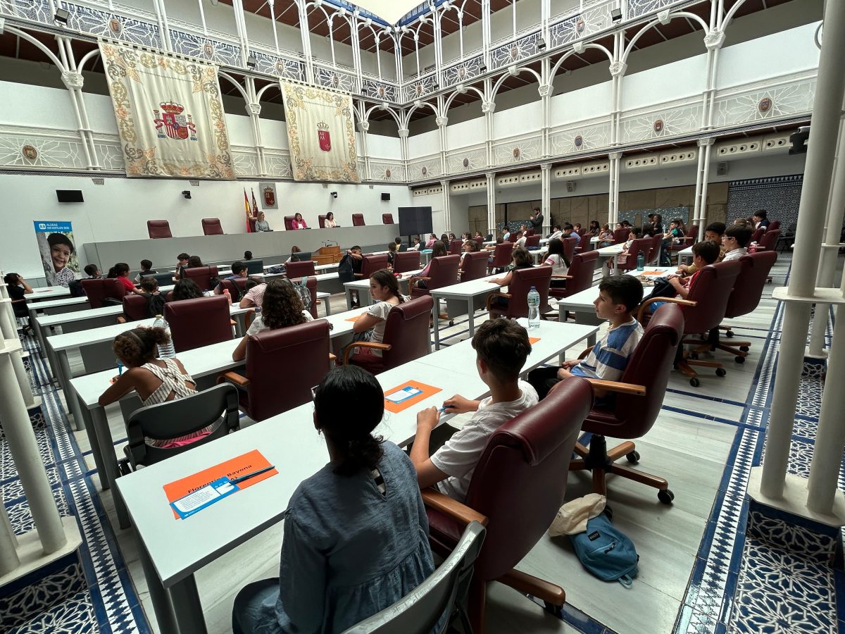 diputados-por-un-dia-murcia-2024