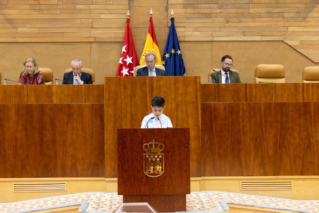 escolares madrileños Pleno-Infantil-Asamblea-Madrid-2025